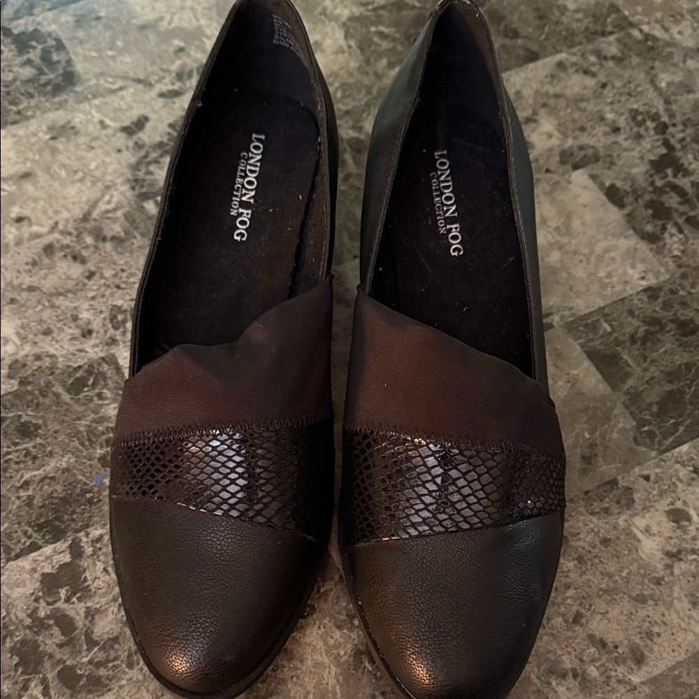 London Fog Black Textured Flats